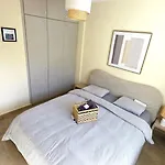 Warm Design 3br, 7-min Walk, Peaceful 公寓 拉纳卡