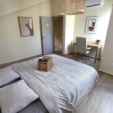 Διαμέρισμα Warm Design 3br, 7-min Walk, Peaceful