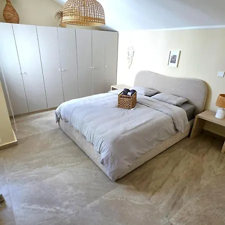 Warm Design 3br, 7-min Walk, Peaceful Διαμέρισμα