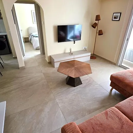 Διαμέρισμα Warm Design 3br, 7-min Walk, Peaceful