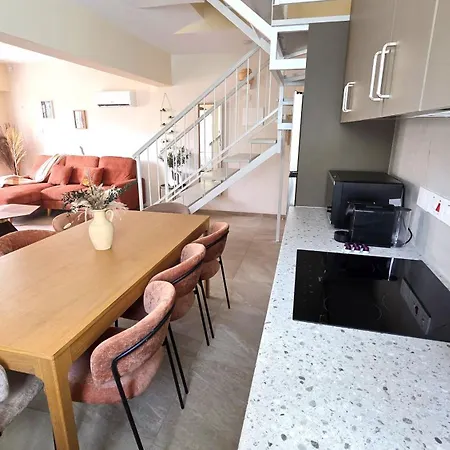 Διαμέρισμα Warm Design 3br, 7-min Walk, Peaceful