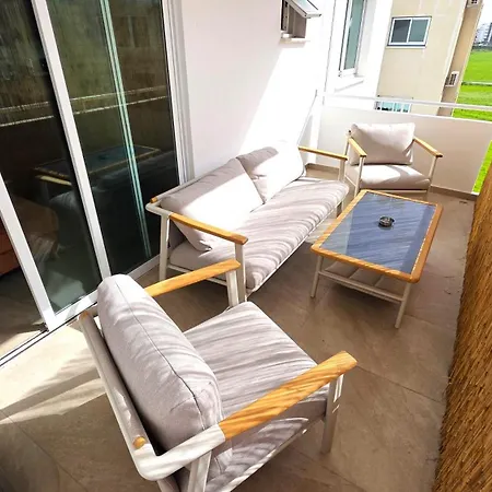 Διαμέρισμα Warm Design 3br, 7-min Walk, Peaceful Λάρνακα