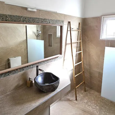 Warm Design 3br, 7-min Walk, Peaceful Διαμέρισμα *